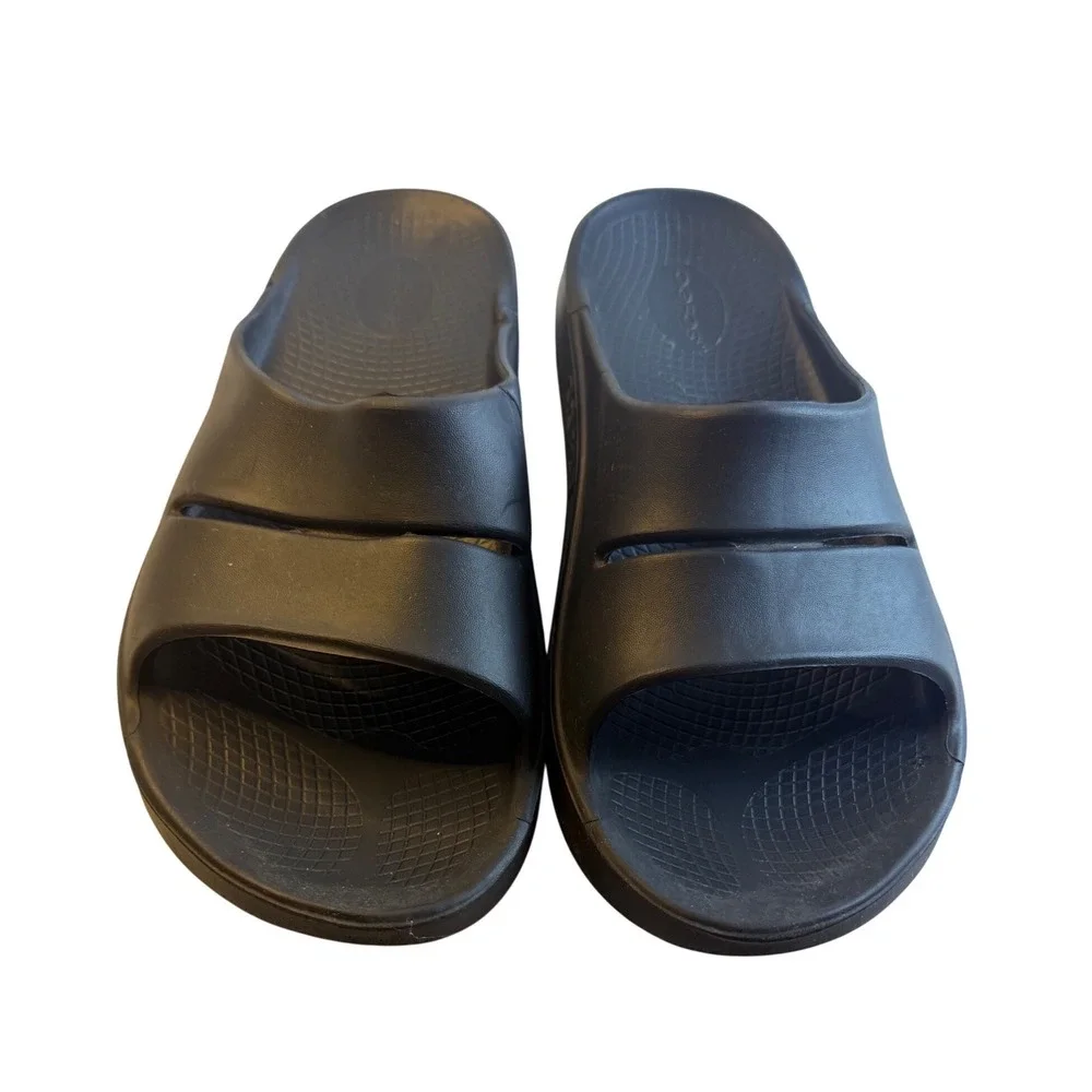 OOFOS OOahh Slide Sandal Black Recovery Footwear OOfoam Men 9 Women 11‎